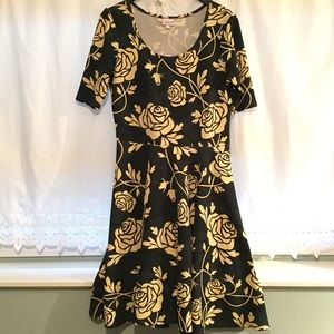 Lularoe Nicole Rose Print Dress